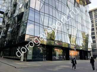 Вход в фитнес клуб Iskra park gym на Ленинградском проспекте в Москве